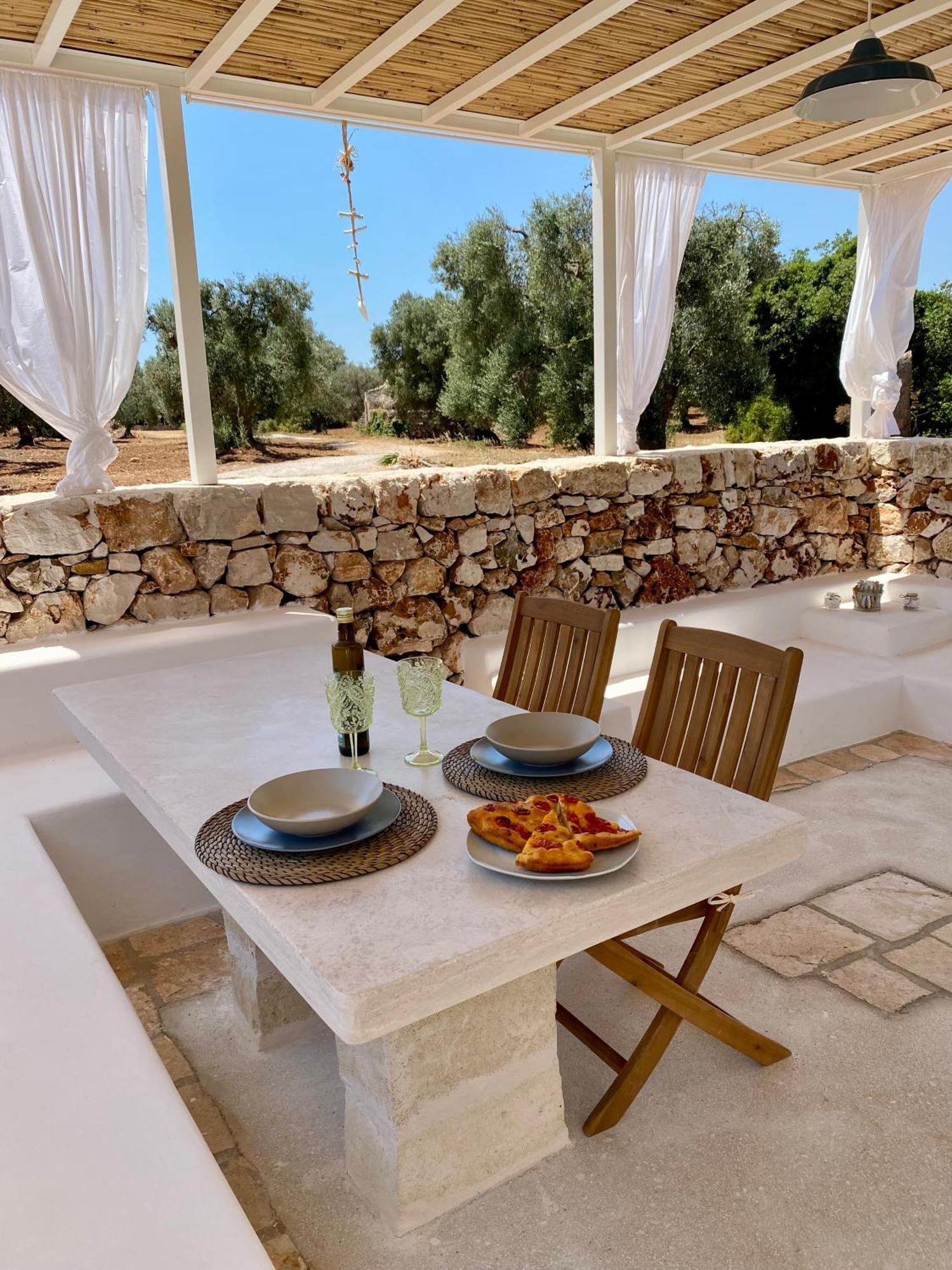 I Trulli Di Alice Villa Ceglie Messapica Bagian luar foto